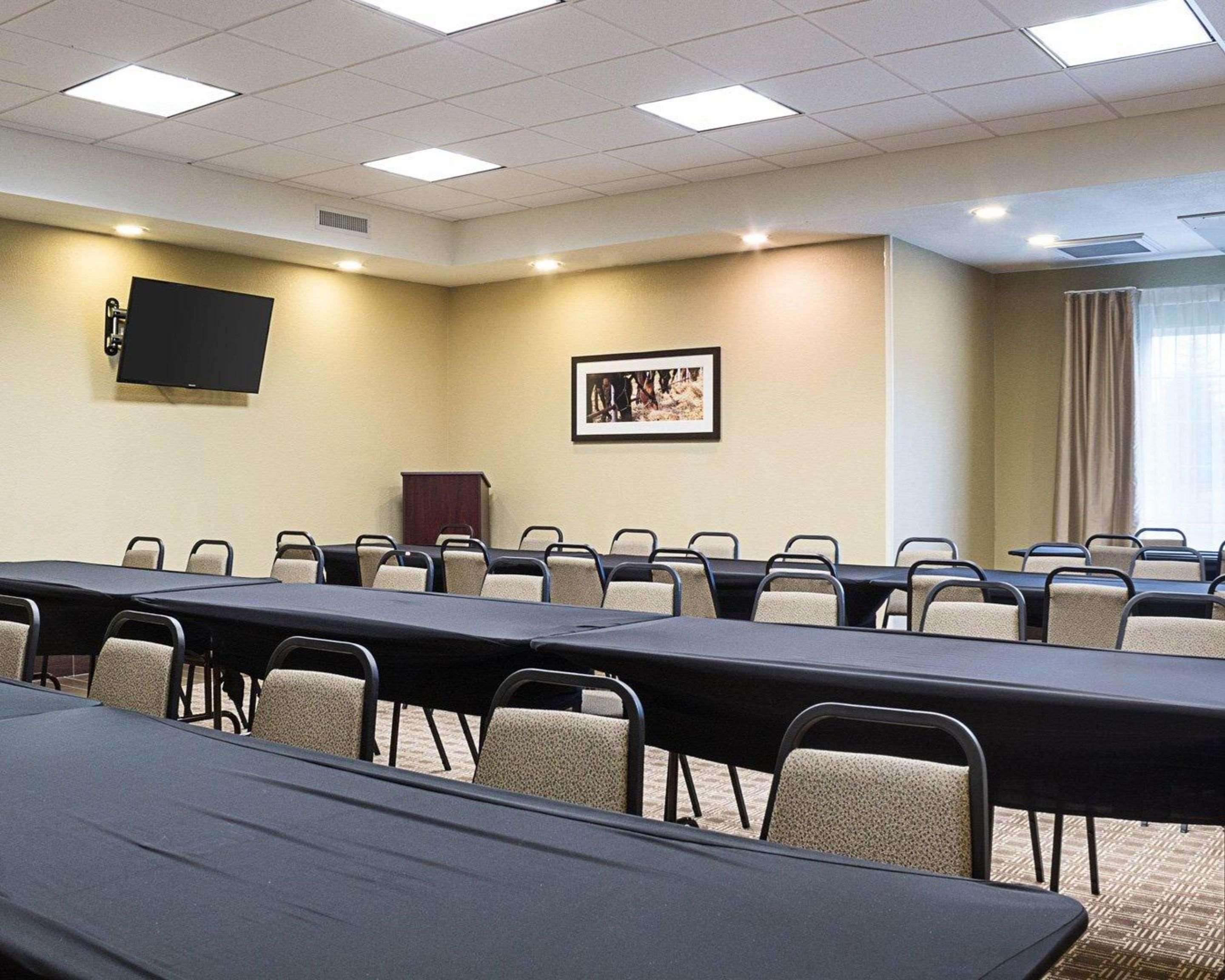 Comfort Suites Minot Esterno foto