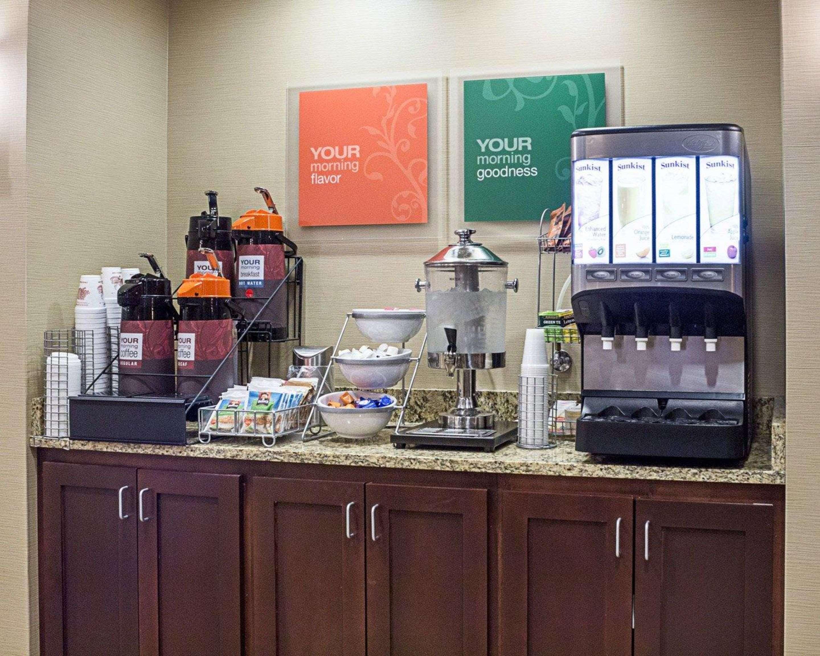 Comfort Suites Minot Esterno foto