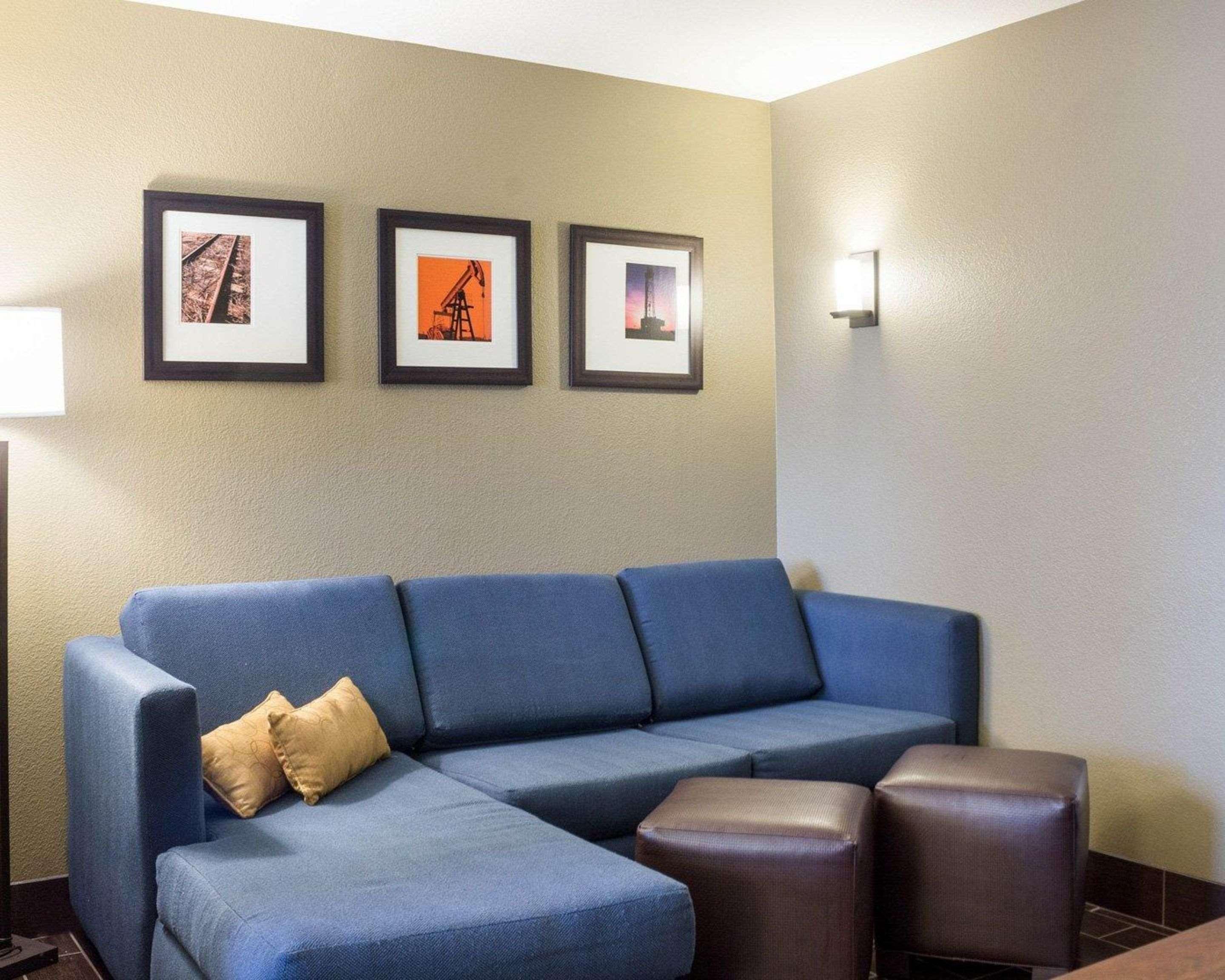 Comfort Suites Minot Esterno foto