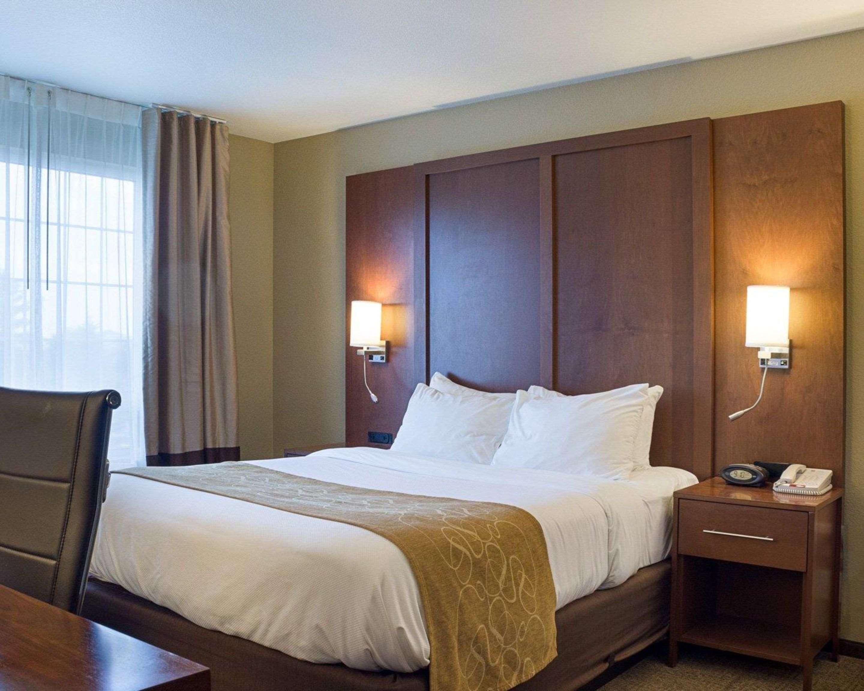 Comfort Suites Minot Esterno foto