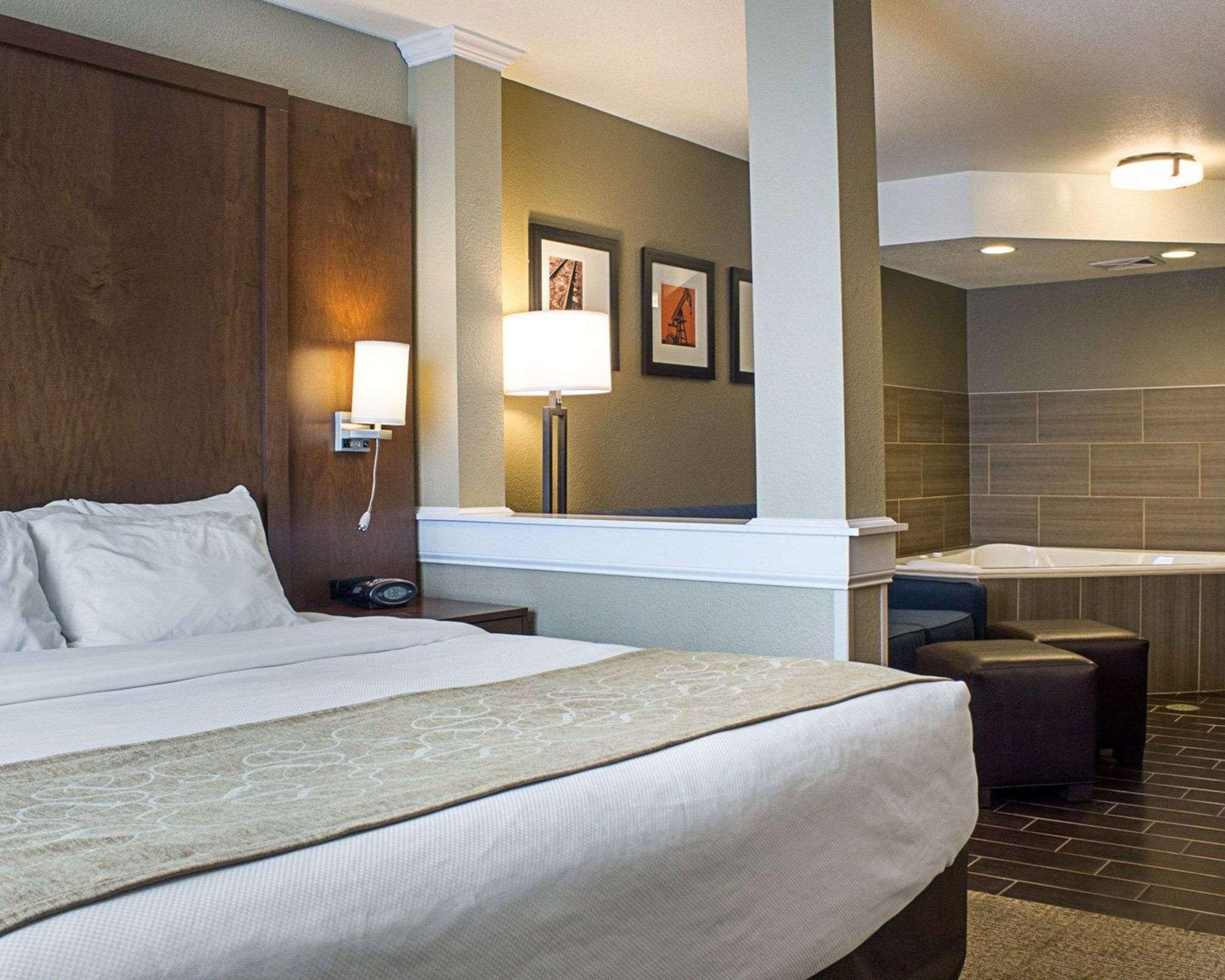 Comfort Suites Minot Esterno foto