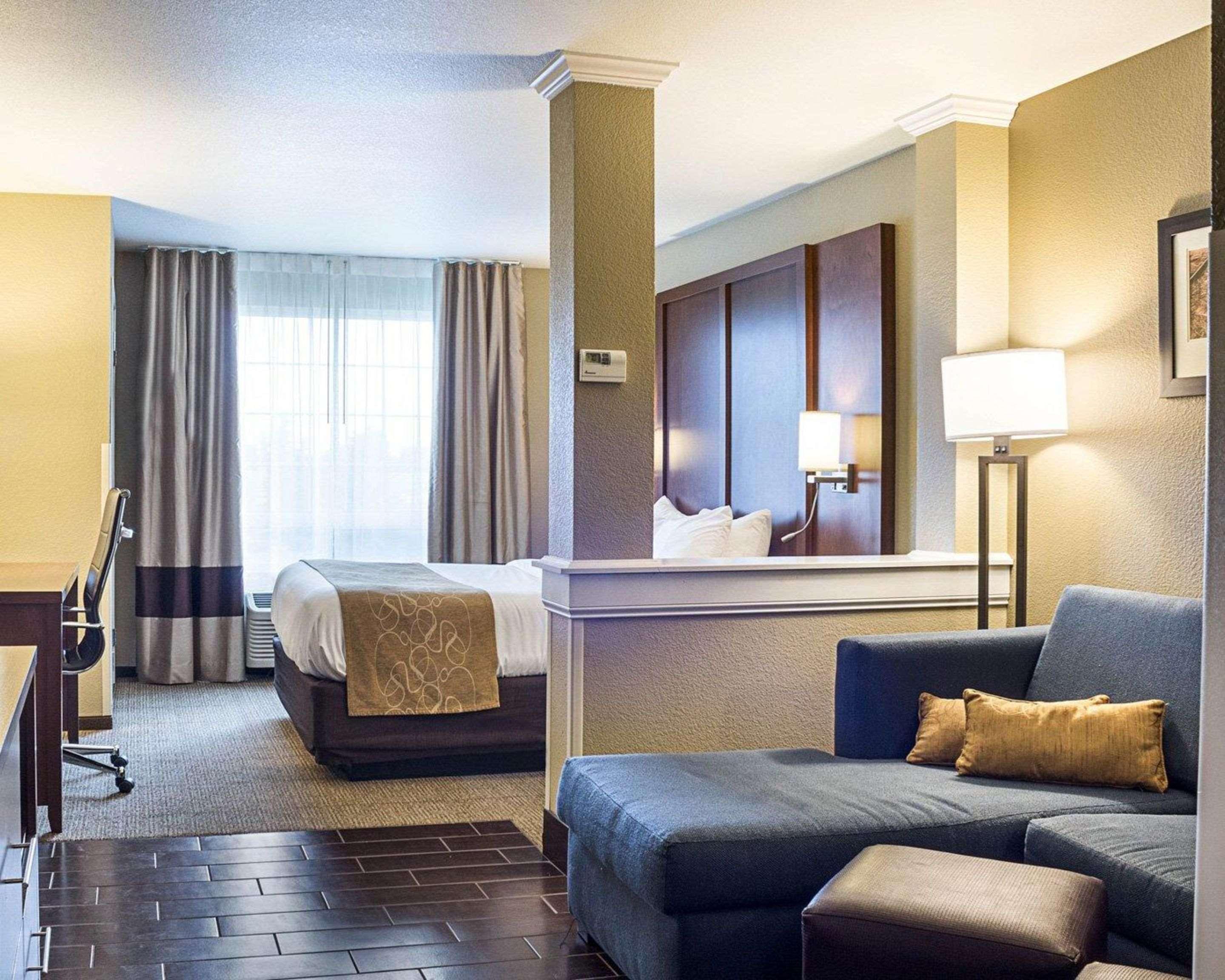 Comfort Suites Minot Esterno foto