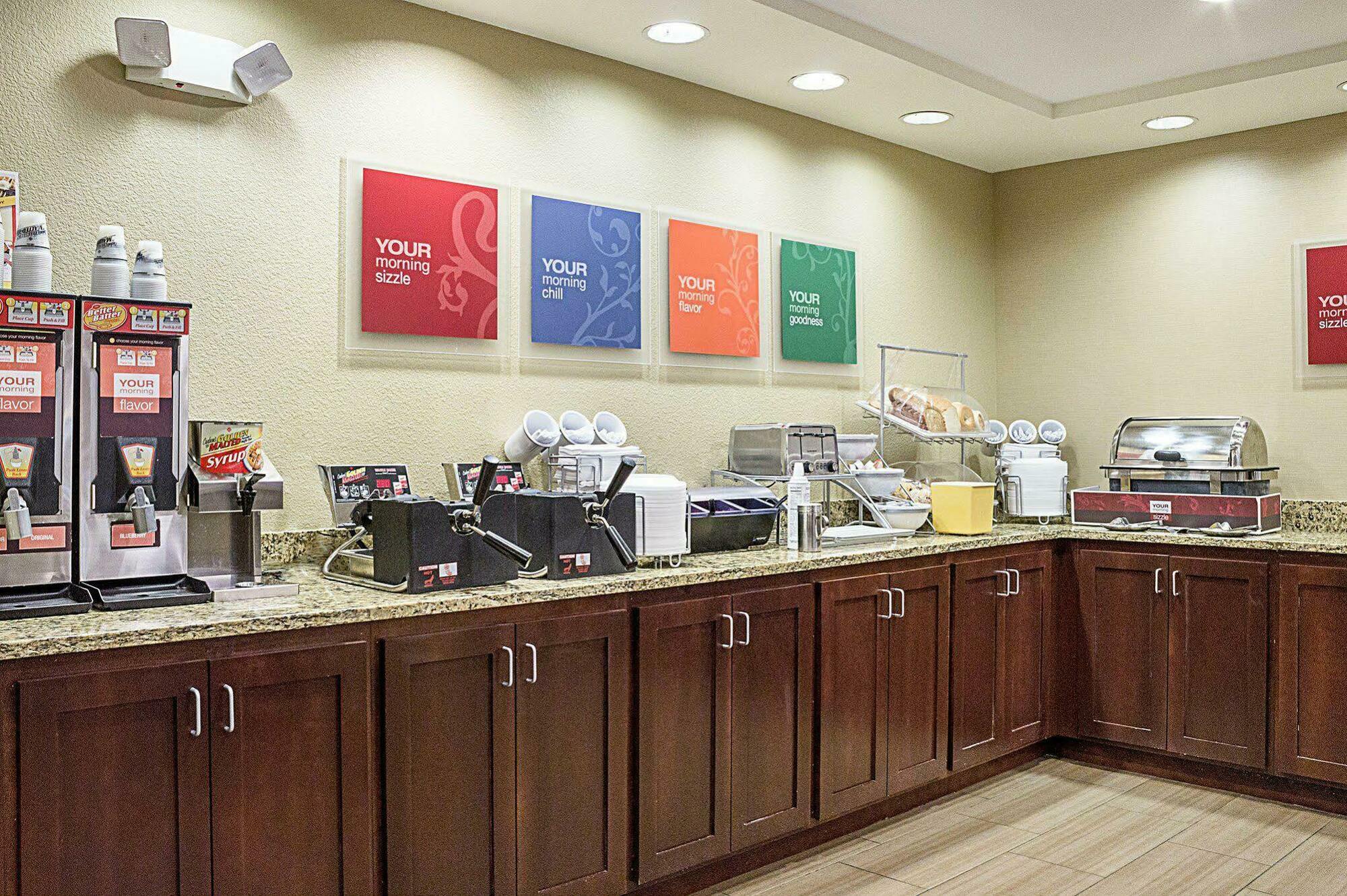 Comfort Suites Minot Esterno foto